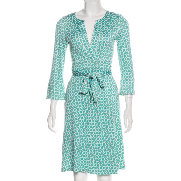 Diane von Furstenberg Dresses & Skirts - DVF Melicent Green O Print 3/4 Sleeve Wrap Dress